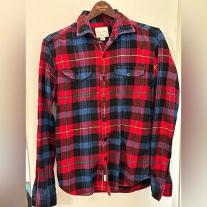 Men’s size small American eagle flannel.